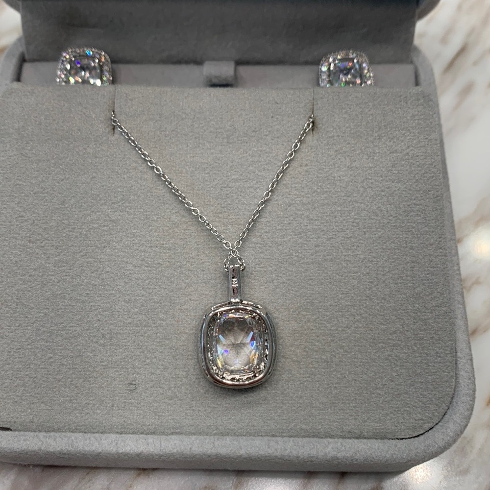 Gorgeous Cubic and Silver 2pc set - Picture 4 of 4